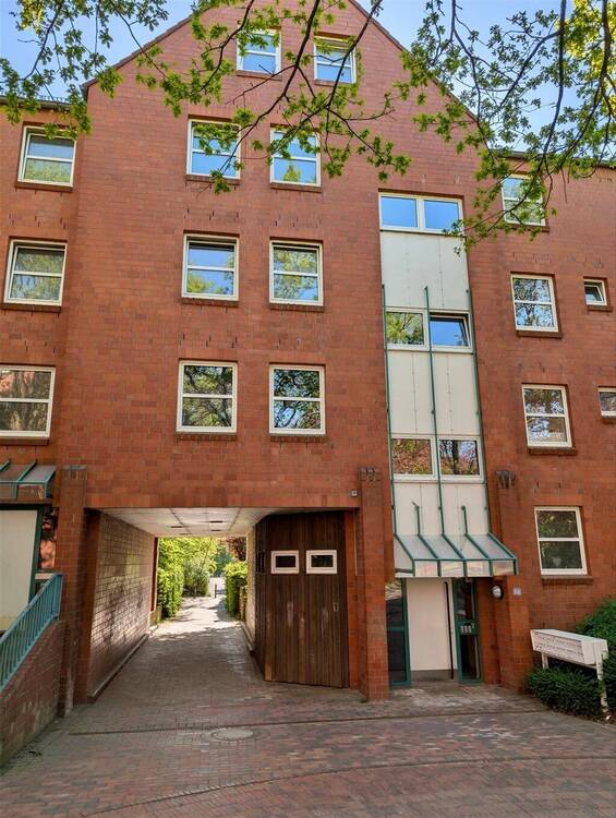 Thumbnail-Großzügige 3-Zimmer-Maisonette-Whg. mit Balkon und Stellplatz im Grünen Kiel-Klausbrook