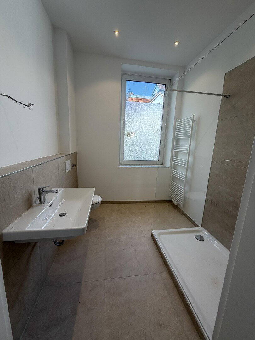 Thumbnail-Renovierte 2-Zimmer-Wohnung mit neuem Badezimmer im Katharinenviertel - Befristete Vermietung