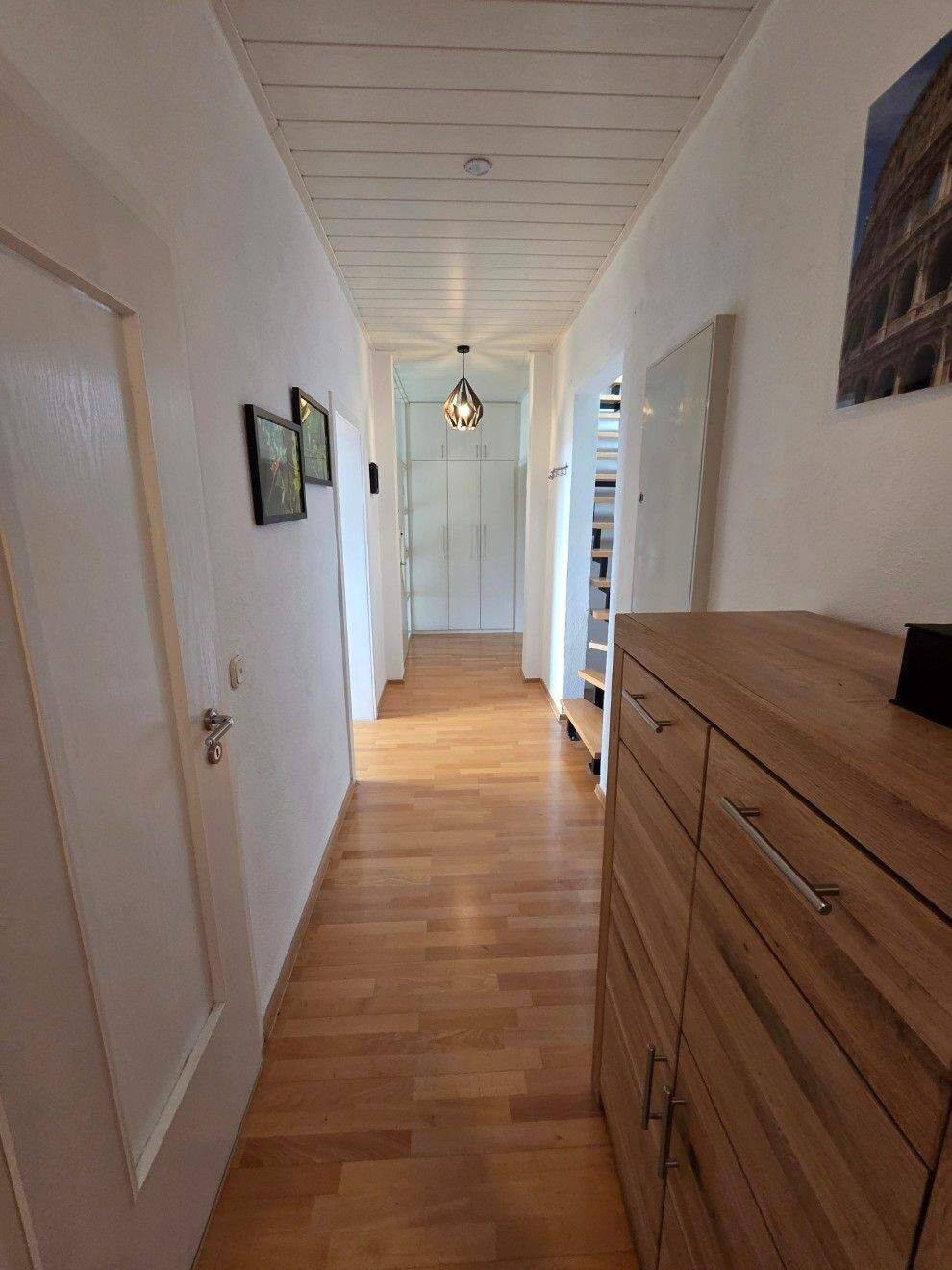 Thumbnail-**Endlich haben ALLE Platz! Große Wohnung mit Balkon, Einbauküche und Dachterrasse, KAUFEN statt mieten!!***