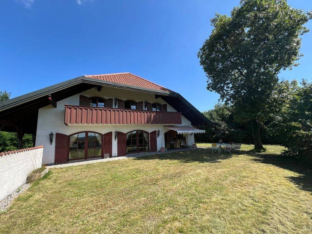 Thumbnail-Großzügiges Einfamilienhaus mit Einliegerwohnung auf weitläufigem Grundstück inkl. Wald in Mainburg