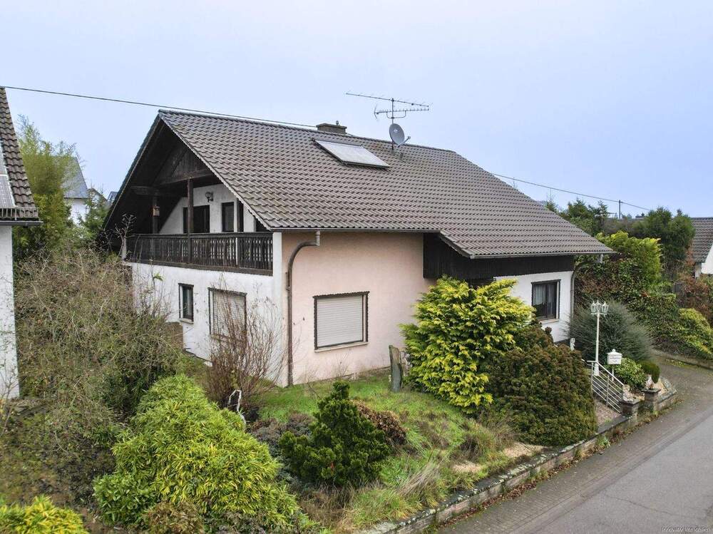 Thumbnail-Gepflegtes Ein - Zweifamilienhaus ruhig gelegen im Grünen