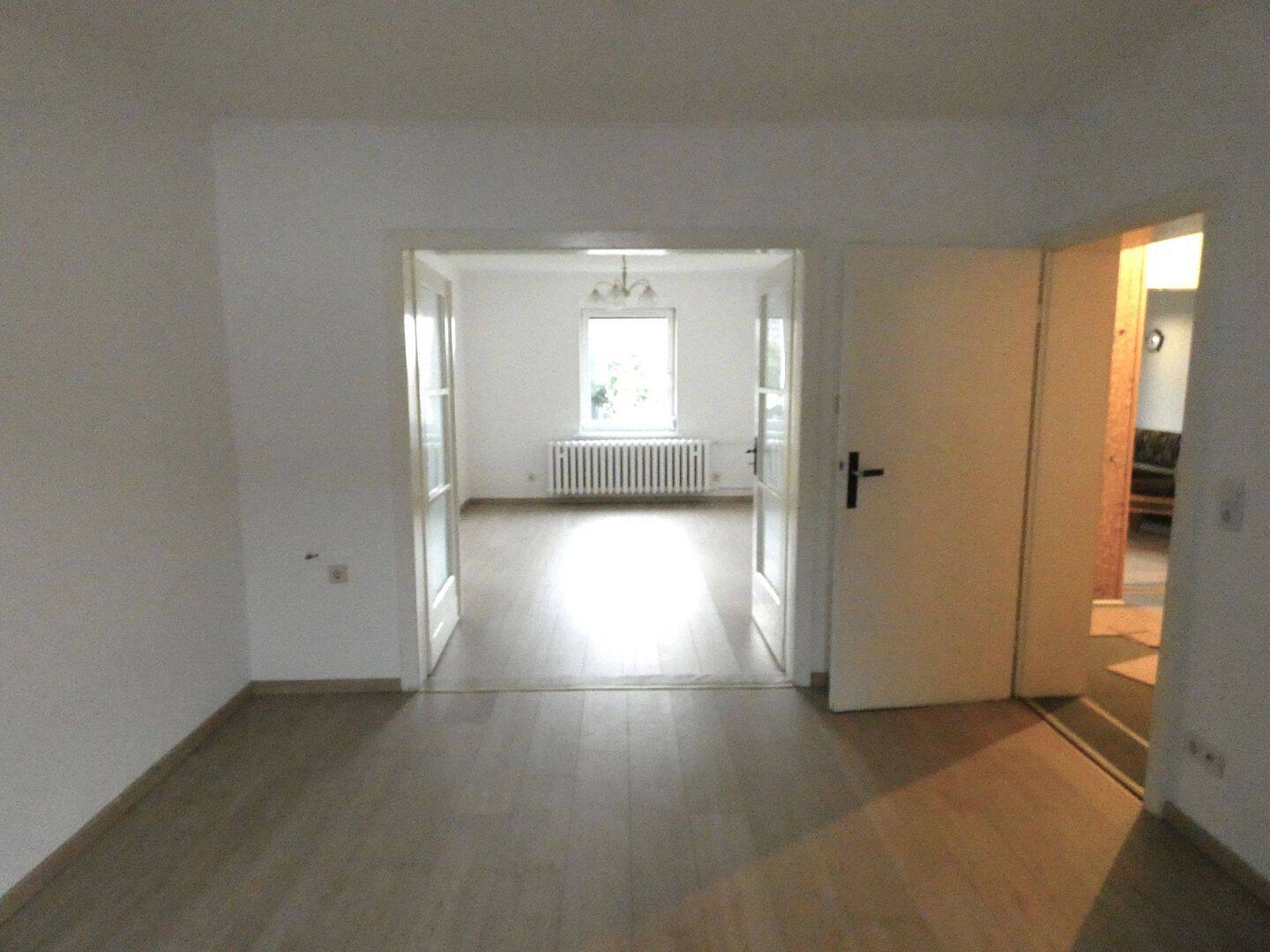 Thumbnail-Doppelhaushälfte mit 5 Zimmern, 2 Bädern, Ruhig gelegen