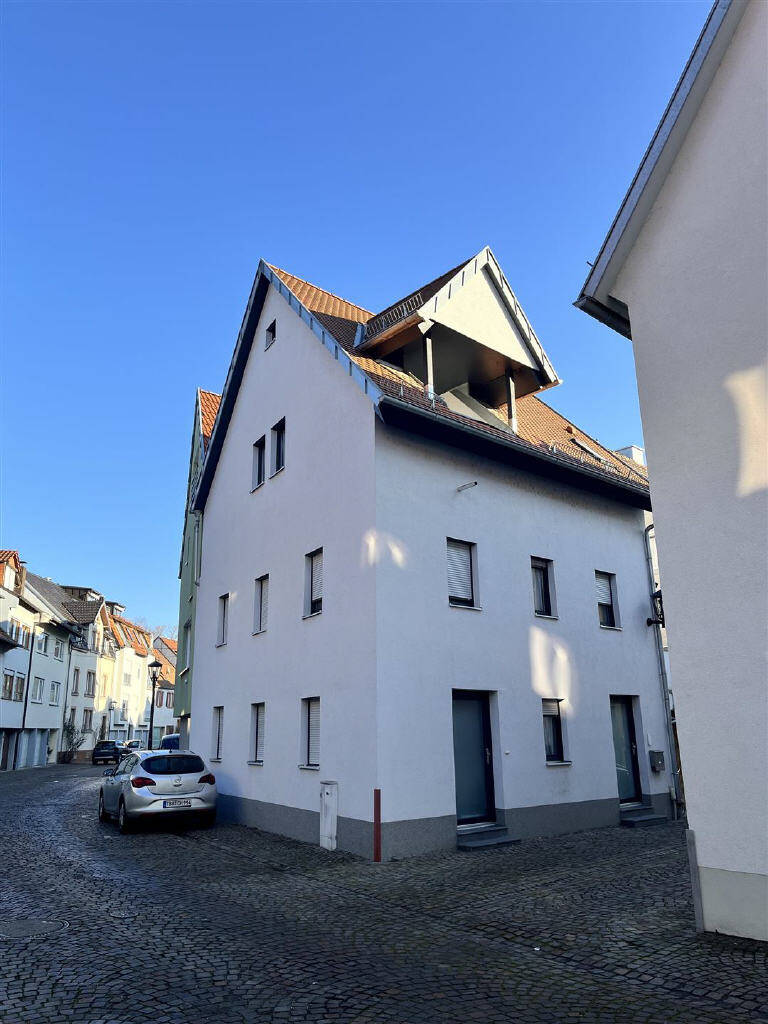 Thumbnail-kernsaniertes Wohnhaus mit ELW direkt in Tauberbischofsheim