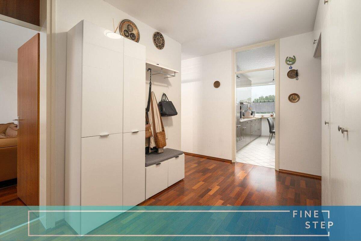 Thumbnail-Große und ruhig gelegene 4-Zimmer-Wohnung mit 2 Balkonen in Aschheim