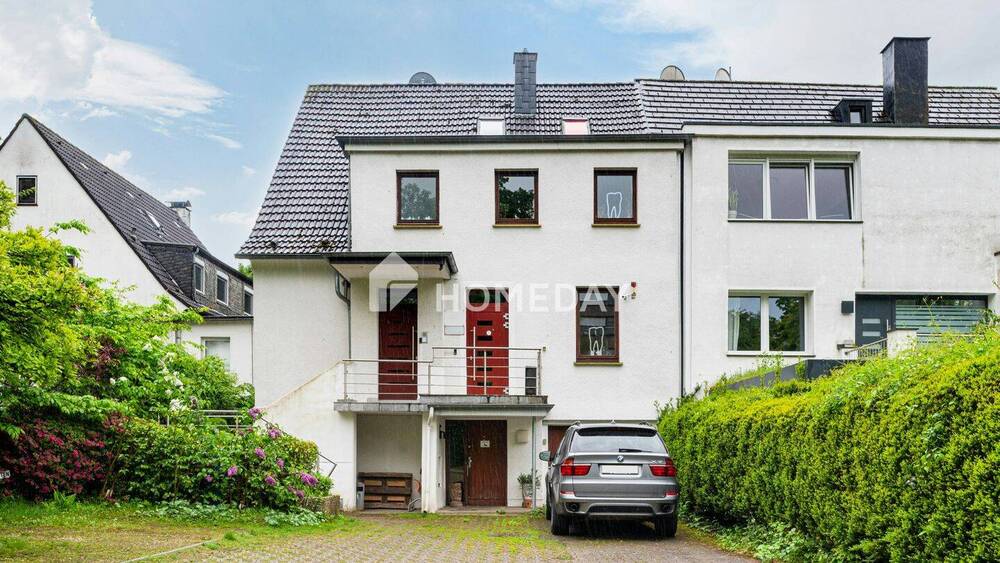 Thumbnail-Zwei-Familienhaus mit Zahnarztpraxis am Universitätsklinikum in Essen Holsterhausen