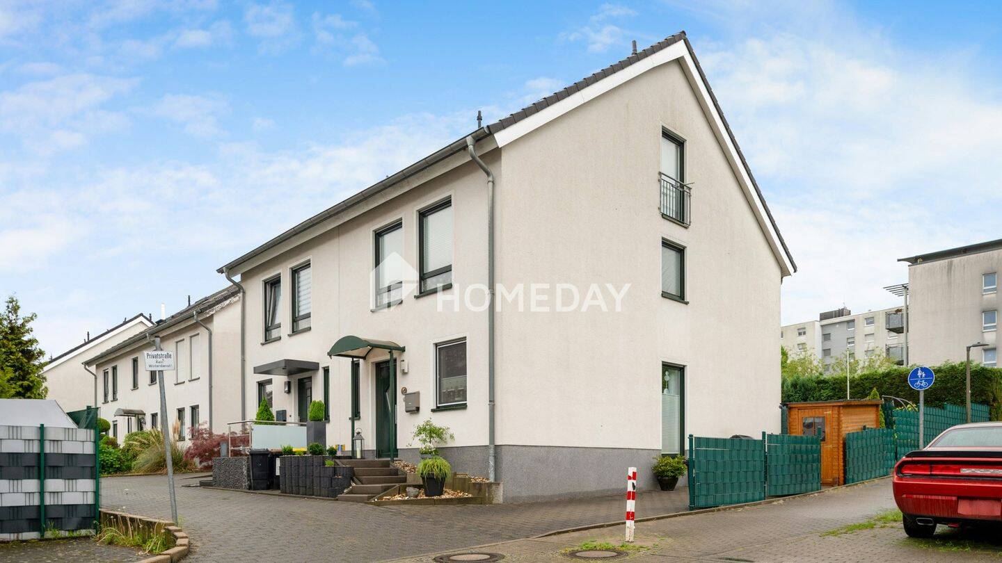 Thumbnail-Stilvolle Doppelhaushälfte mit gehobener Ausstattung, Gartenidylle und Erbbaurecht