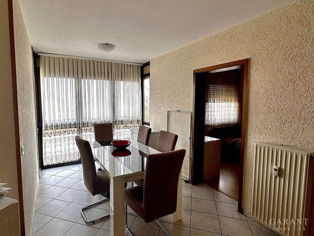 Thumbnail-** Gepflegte 3 Zimmer-Wohnung mit Balkon und Tiefgaragenstellplatz in zentraler Lage **