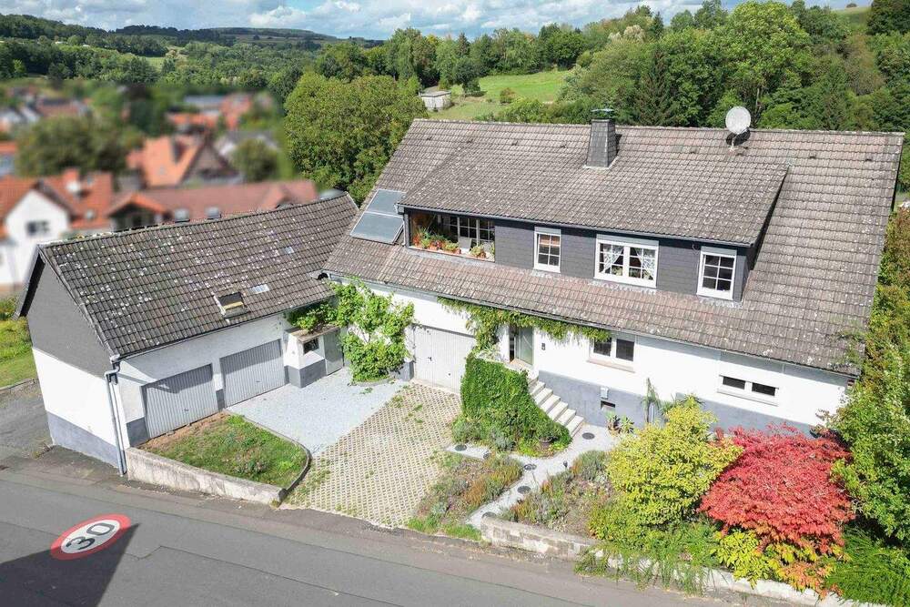 Thumbnail-schönes 2 Familienhaus, mit viel Potential, in ruhiger Lage von RinderbügenBüdingen