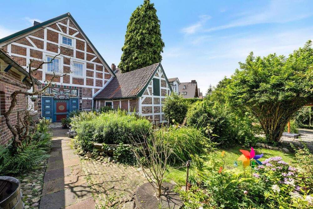 Thumbnail-Historisches Traumanwesen: Kernsanierte 360m² Luxus mit eigenem Bootsanleger (Courtagefrei)