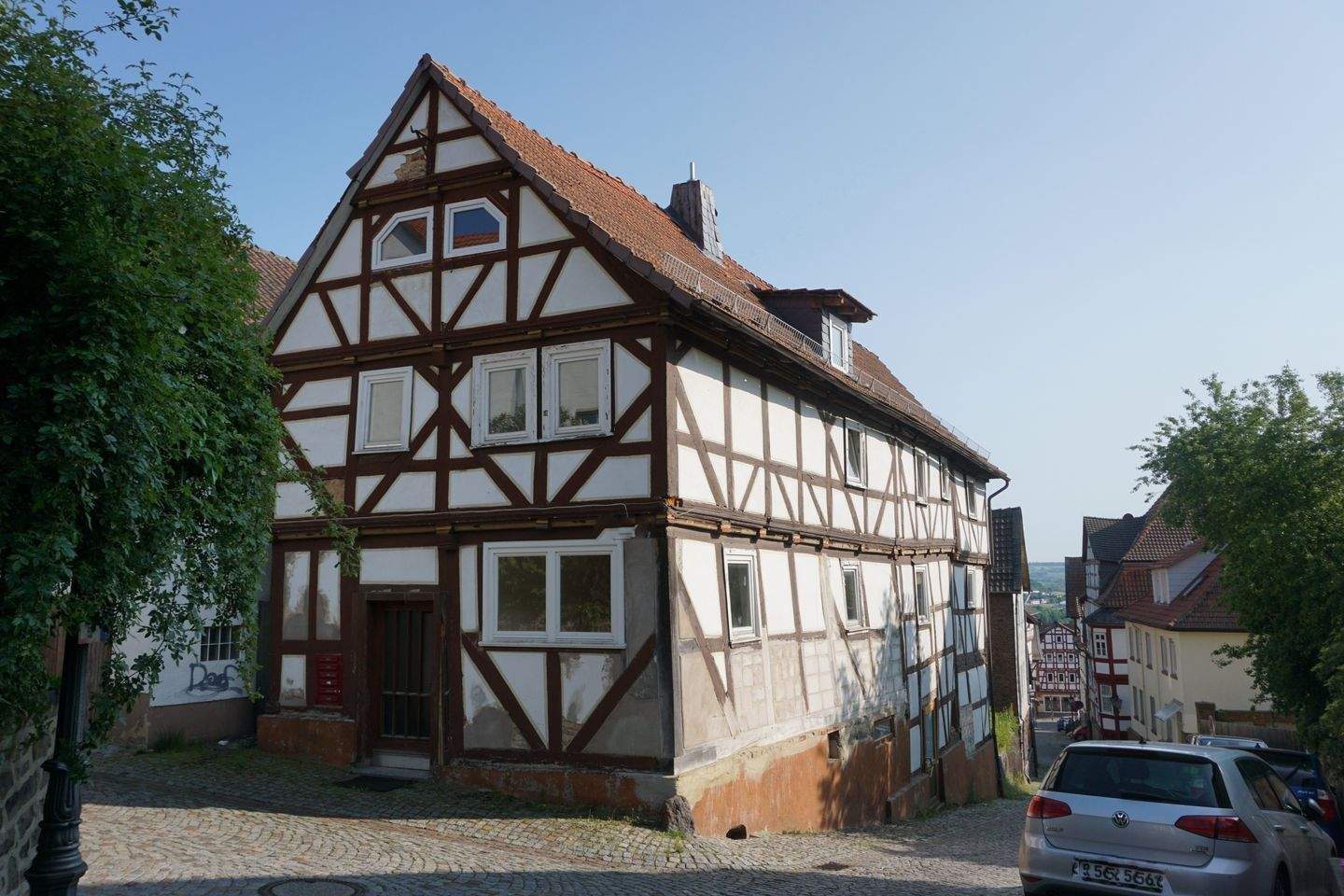 Thumbnail-***Mehrfamilienhaus direkt in der Kernstadt Homberg zu verkaufen***