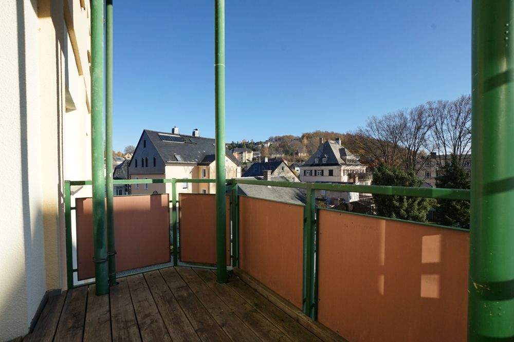 Thumbnail-Geräumige, helle 4-Raum-Wohnung mit Balkon und Pkw-Stellplatz