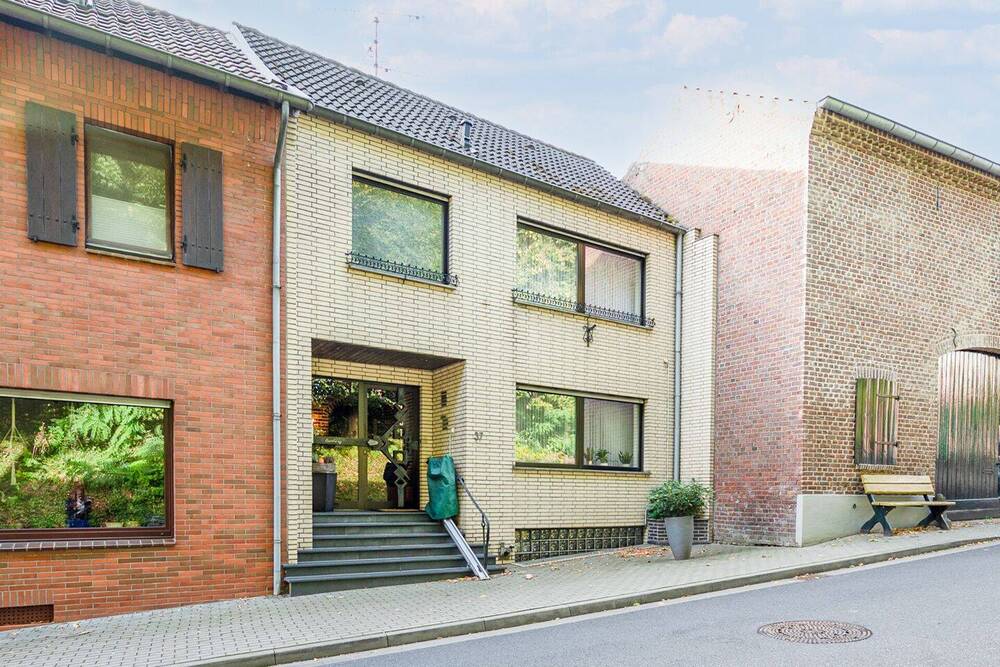 Thumbnail-Großzügiges Einfamilienhaus mit Wintergarten und weitläufigem Garten in Selfkant - Hillensberg!