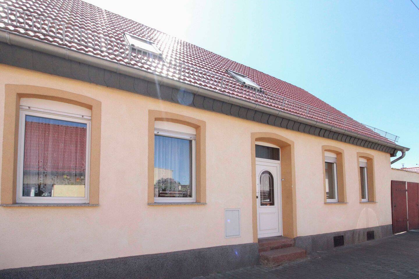 Außenansicht straßenseitig