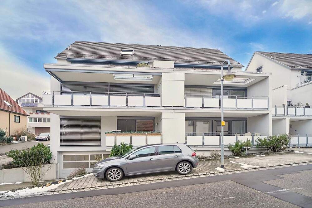 Thumbnail-* Bj. 2016 * Hochwertige 3,5-Zi.-EG-Wohnung in ruhiger Randlage. Barrierefrei.