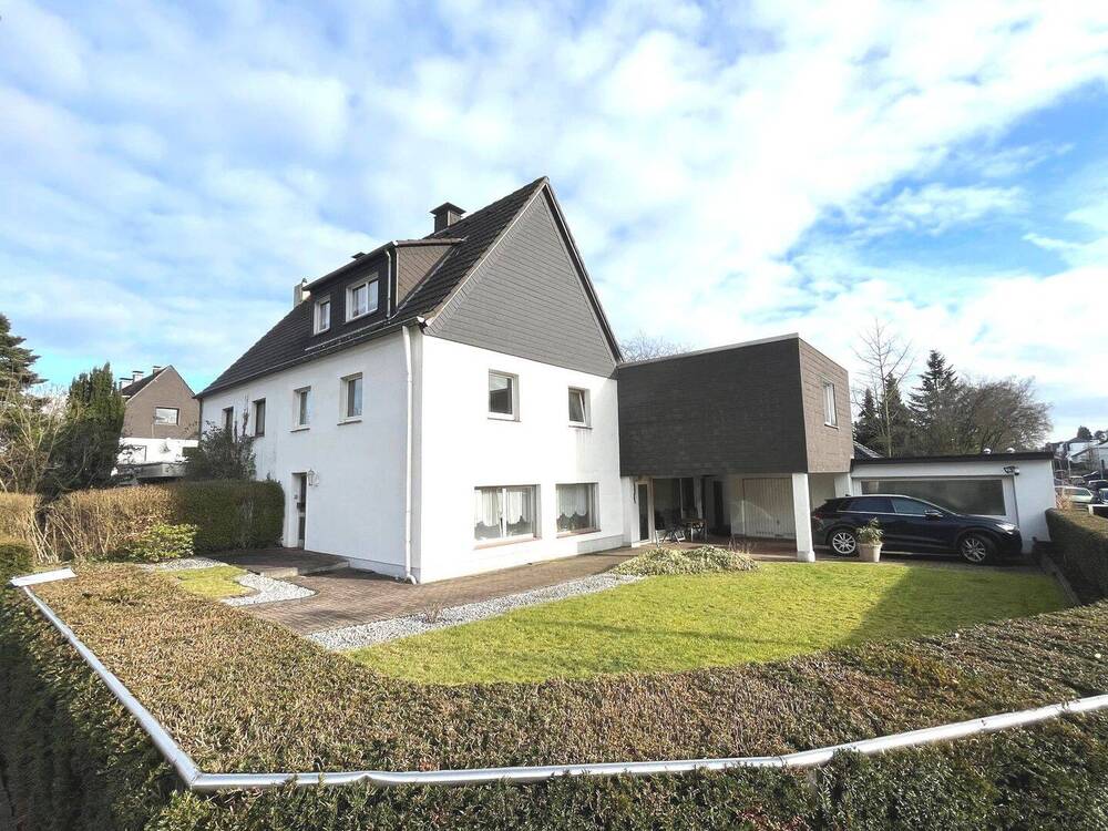 Thumbnail-Kernsanieren oder Neubau - Haus auf großem Eckgrundstück in Saarn - TOP-LAGE am Waldrand