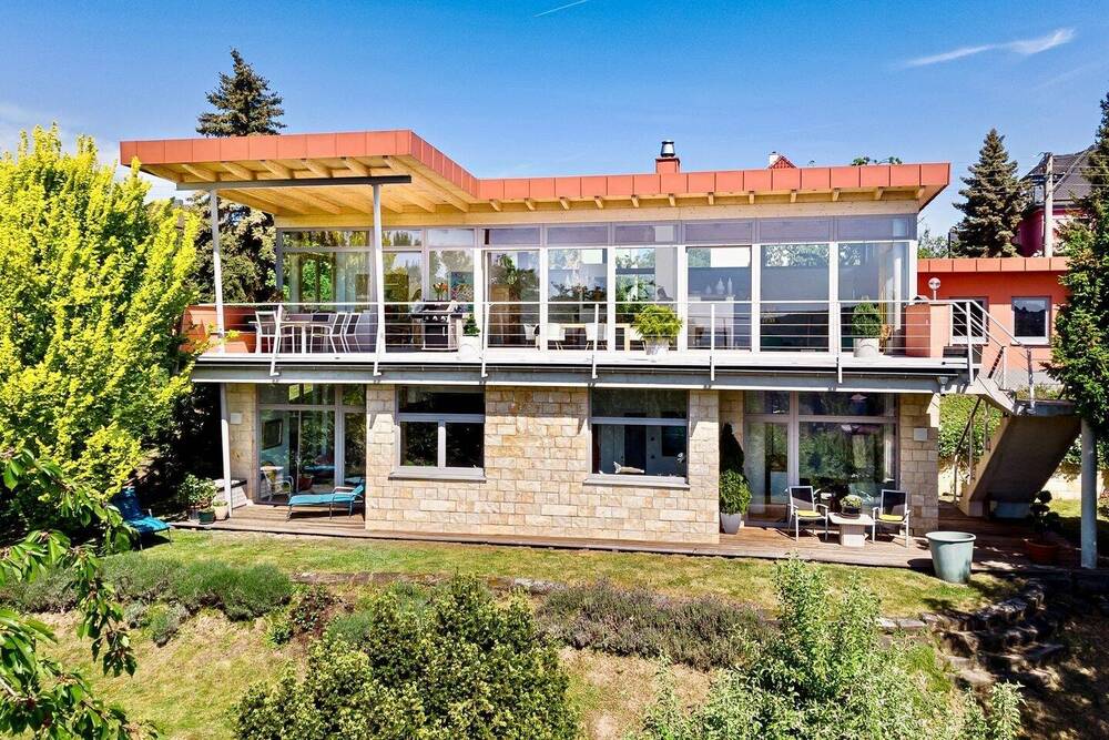 Thumbnail-*Individuelles und sehr hochwertiges Architektenhaus in ruhiger und grüner Bestlage*