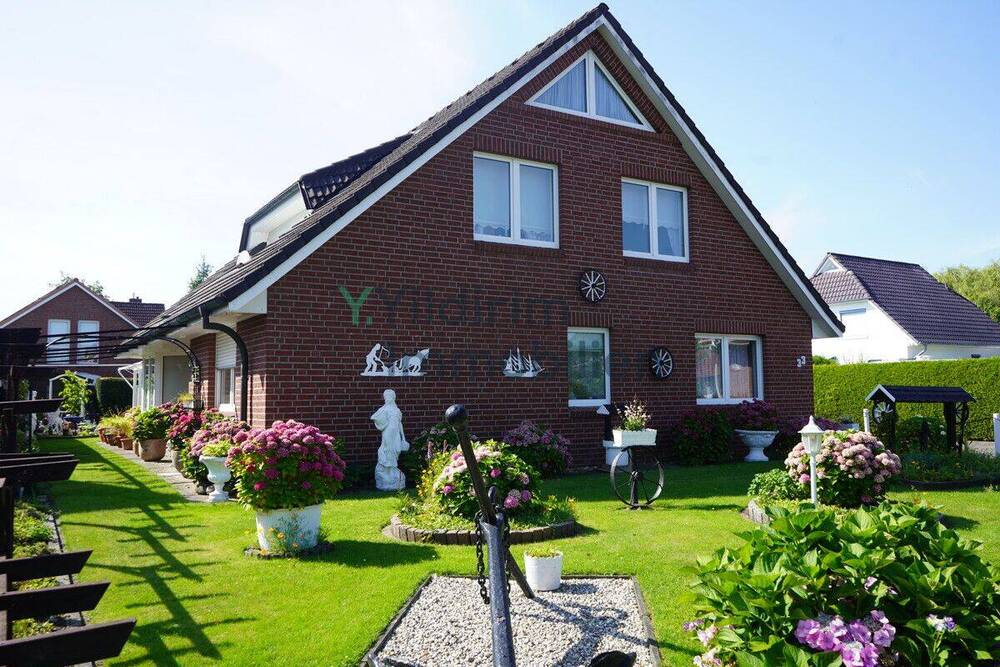 Thumbnail-Großes Einfamilienhaus mit Garage - Gepflegt, Vielseitig & in Top-Lage von Cuxhaven