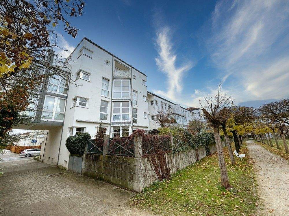 Thumbnail-Teilmöblierte 3,5 Zimmer Wohnung in Bester Lage im Westen - Sofort beziehbar!