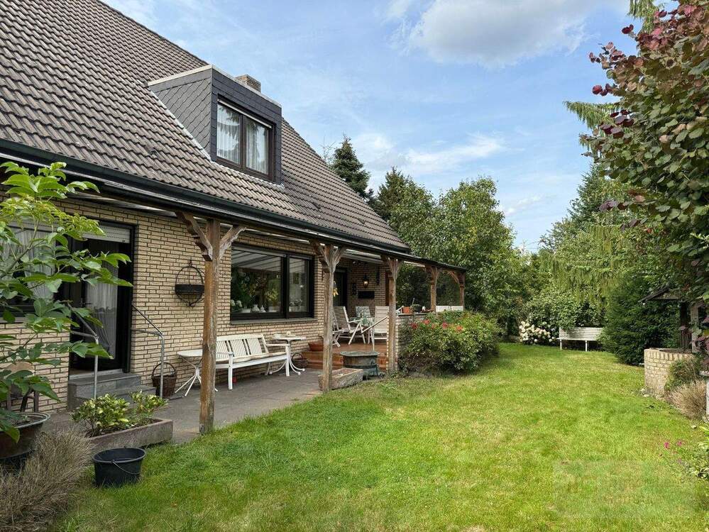 Thumbnail-Dichterviertel - geräumiges EinZweifamilienhaus mit großem Grundstück in Sackgassenlage