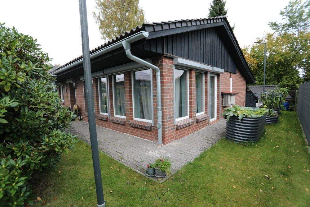 Thumbnail-Bungalow auf großem Grundstück