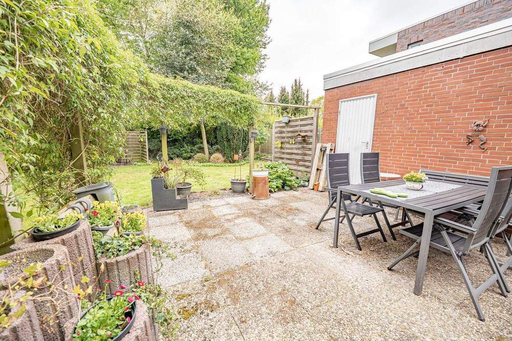 Thumbnail-Zwei Wohnungen, ein Gartenparadies - Vielseitiges Haus in ruhiger Lage von Jever