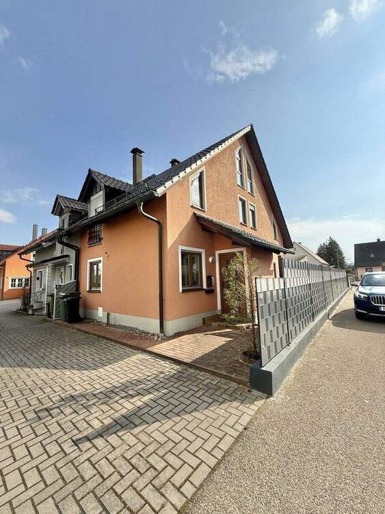 Thumbnail-Gepflegte Doppelhaushälfte mit modernem Wohnkomfort in Niedertraubling