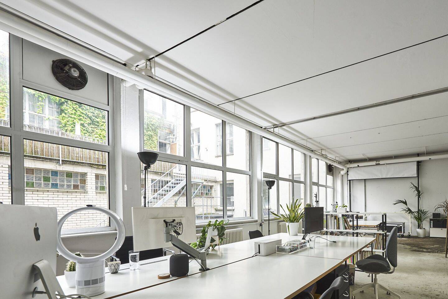 Thumbnail-Altbau-Loft mit 4m Deckenhöhe: Offene Arbeitsplätze ab 400€