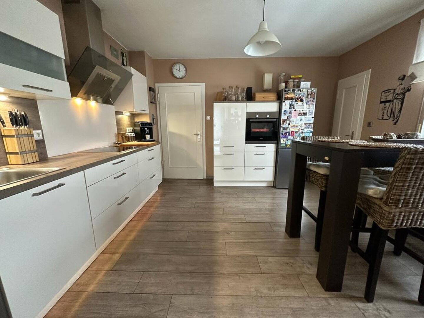 Thumbnail-ZENTRUMSNAH!Gepflegte barrierearme 1OG ETW,kosmetischen Renovierungsbedarf,saniertes MFH