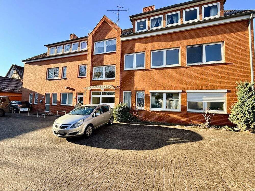 Thumbnail-Viel Licht, viel Platz und viel Potenzial: Zentral in der Kernstadt gelegene 3-Zimmer-Wohnung