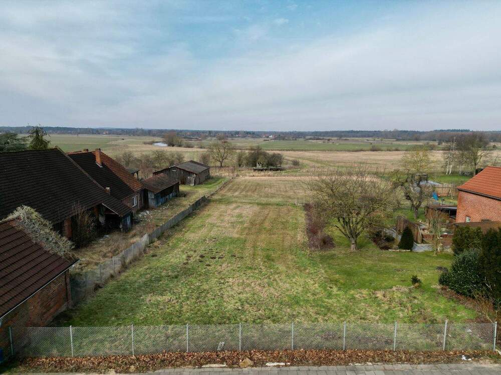 Thumbnail-Großes Grundstück mit tollem Leine-Blick in Suttorf - ideal für den Traum vom Einfamilienhaus