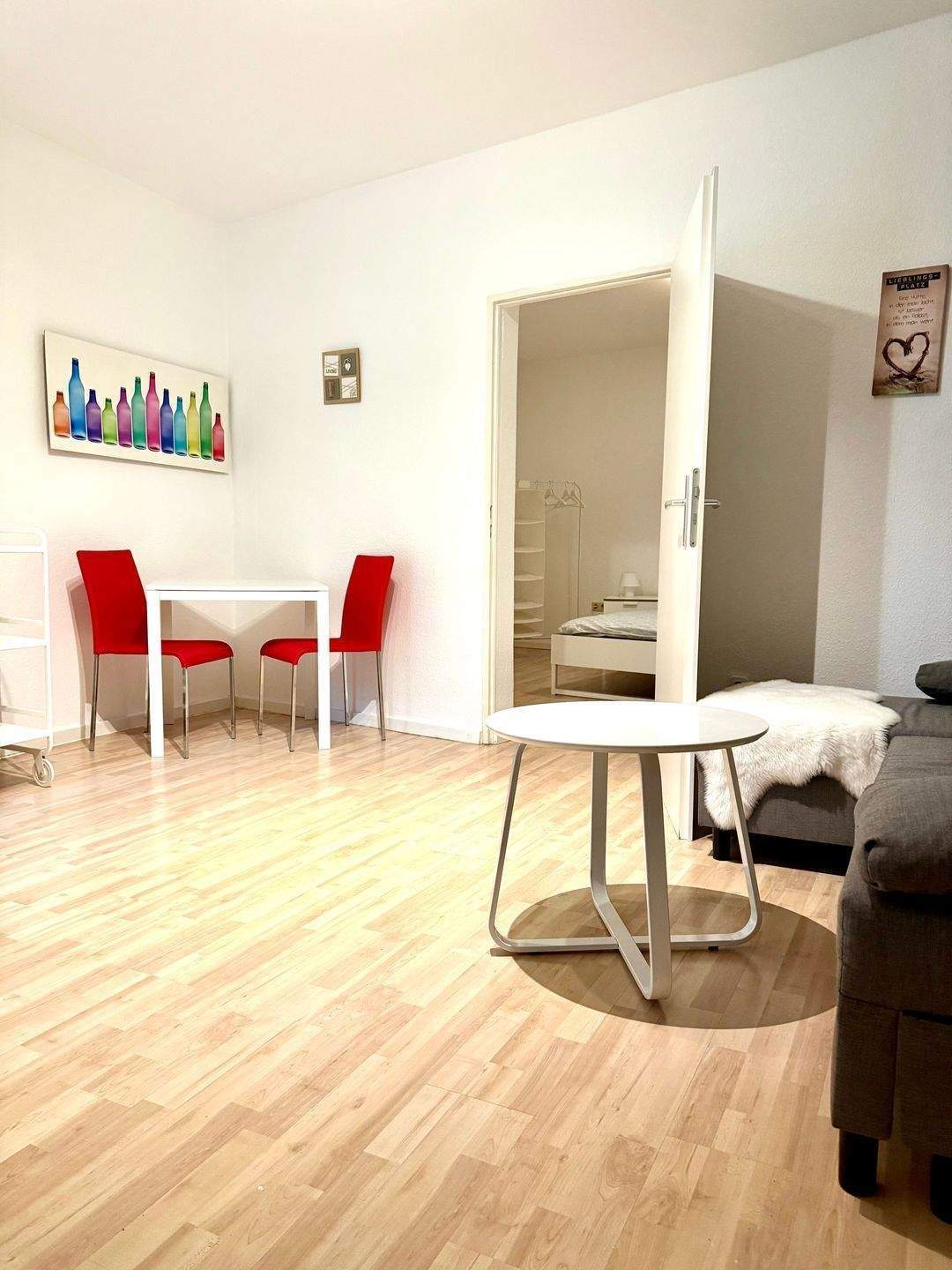 Thumbnail-+++ MÖBLIERTE- 2-ZIMMER -WOHNUNG - PERFEKT FÜR PENDLER +++