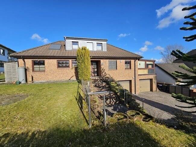 Thumbnail-Geräumiges Landhaus mit Wintergarten und Sauna in guter und ruhiger Wohnlage