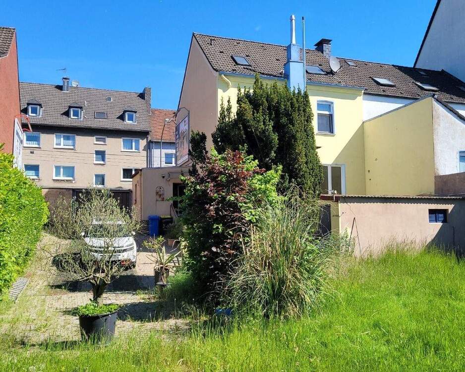 Thumbnail-Großes Baugrundstück mit Altbestand - ca. 955 m² Bauland in Essen-Altendorf