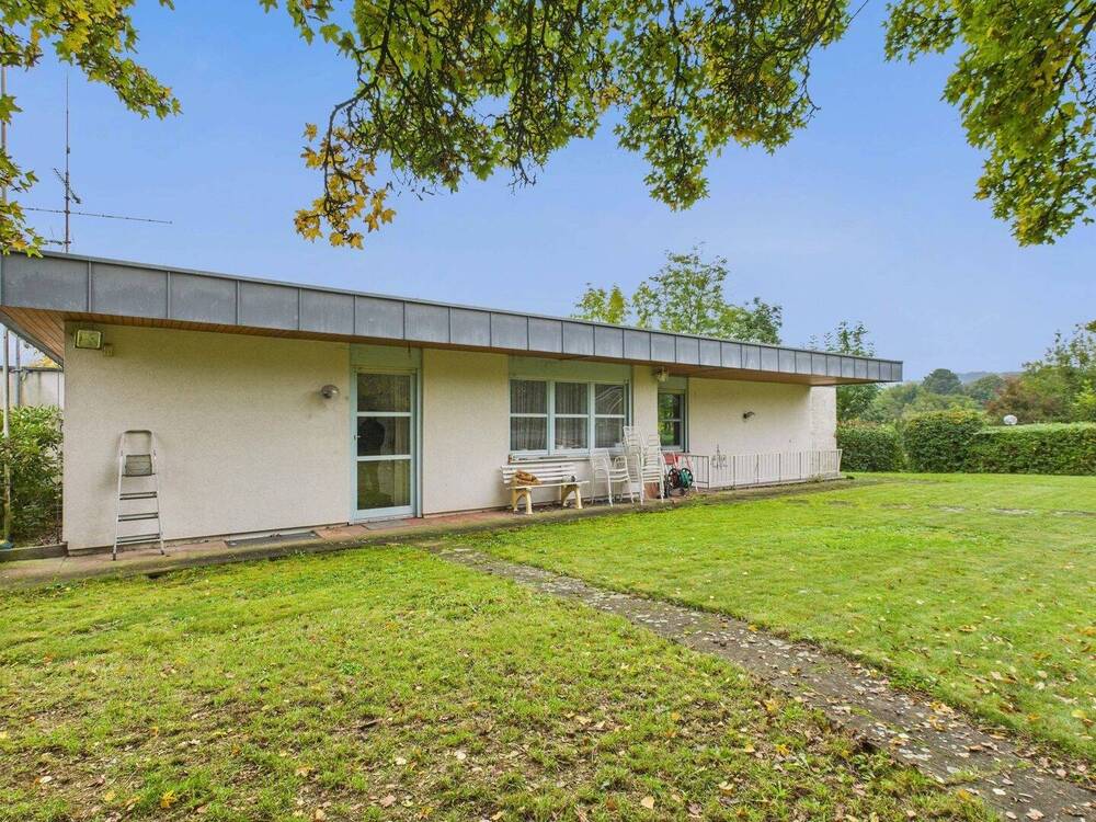 Thumbnail-Exklusiver Bungalow mit großzügigem Garten und Einliegerwohnung