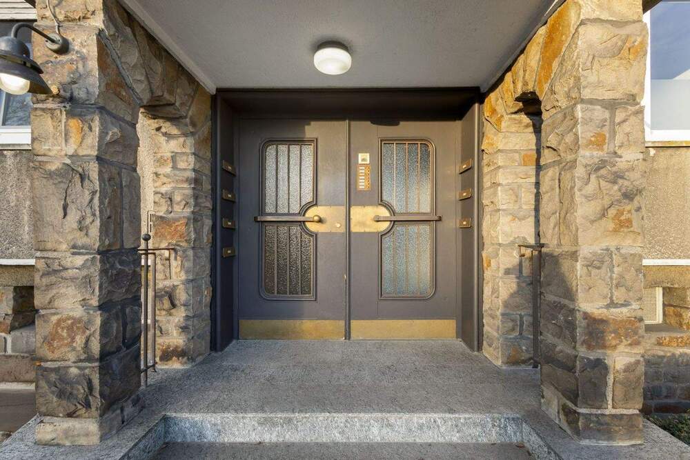 Thumbnail-Wohnen mit Komfort: 2,5-Zimmer-Etagenwohnung mit Balkon, Garage und modernem Ambiente