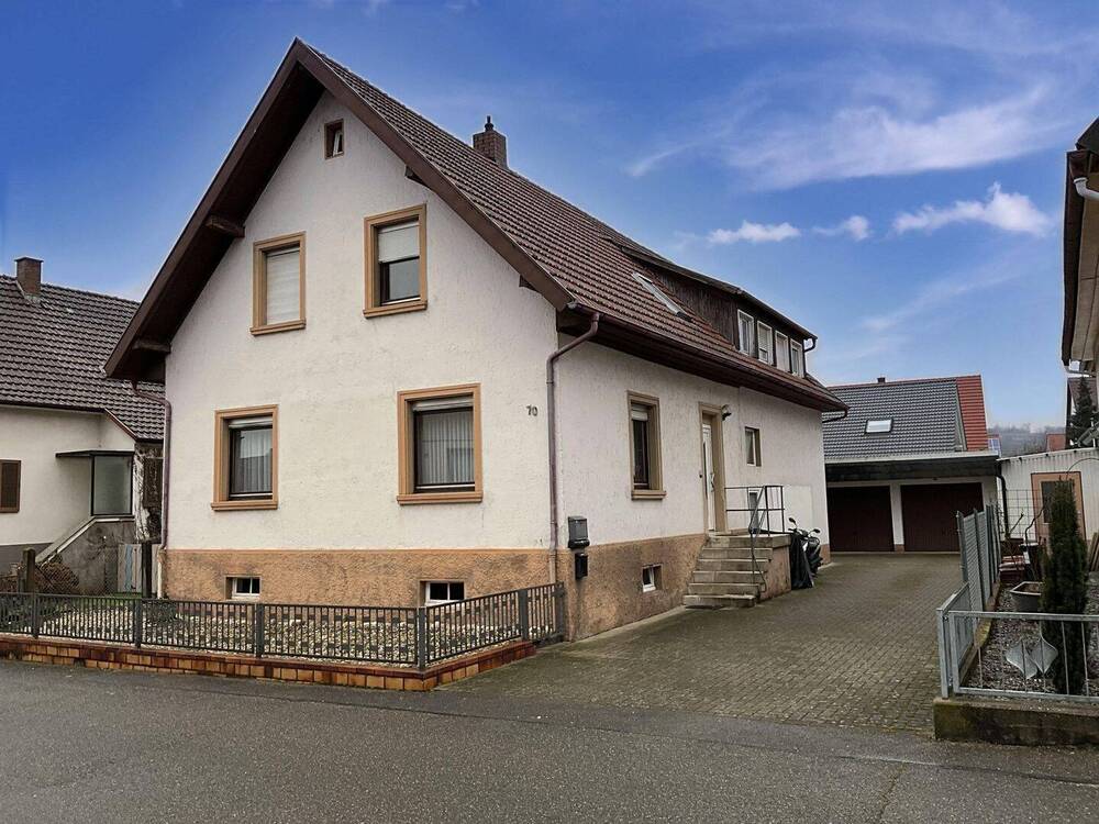 Hofeinfahrt