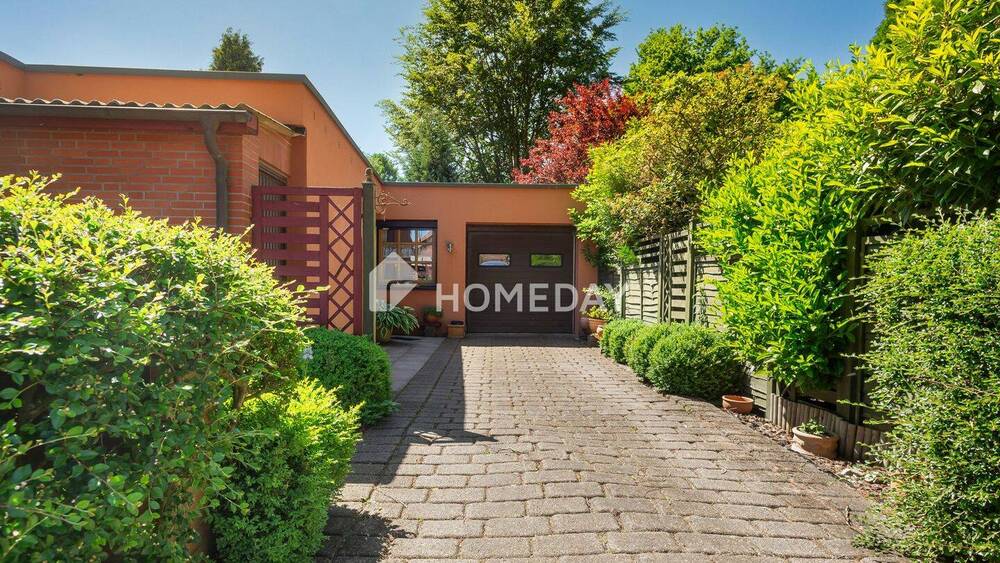 Thumbnail-Das Haus am See - Bungalow in mediterranem Stil mit privatem See und viel Freiraum