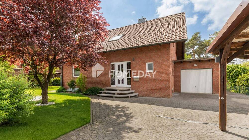 Thumbnail-Gepflegtes EFH mit Garage, Carport, großem Grundstück, Kamin und überdachter Terrasse