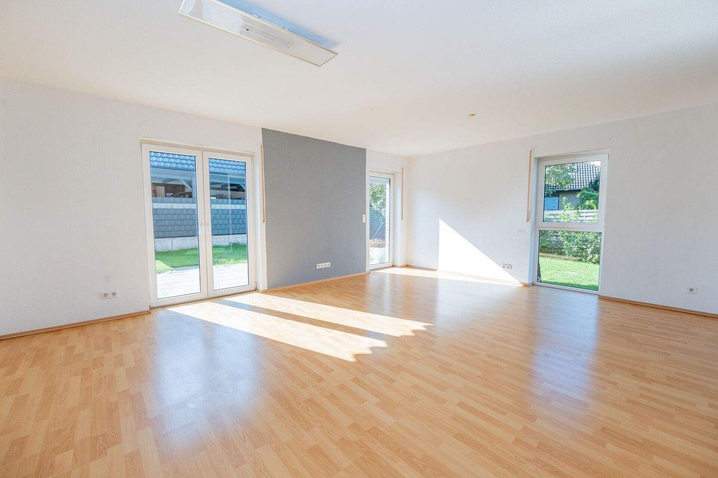 Thumbnail-Doppelhaushälfte für Familien - Lichtdurchflutet, großzügig, mit eigenem Garten