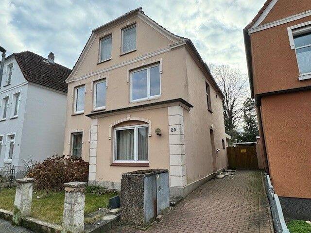 Thumbnail-Dreifamilienhaus mit zwei freien Wohnungen und Garten in 23568 Lübeck-Schlutup