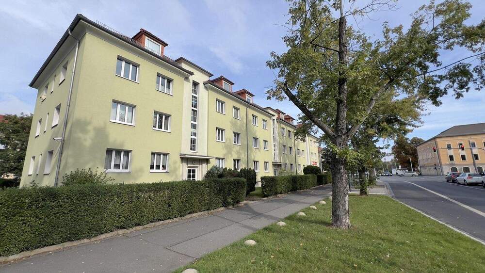 Thumbnail-Single-Wohnung mit Balkon