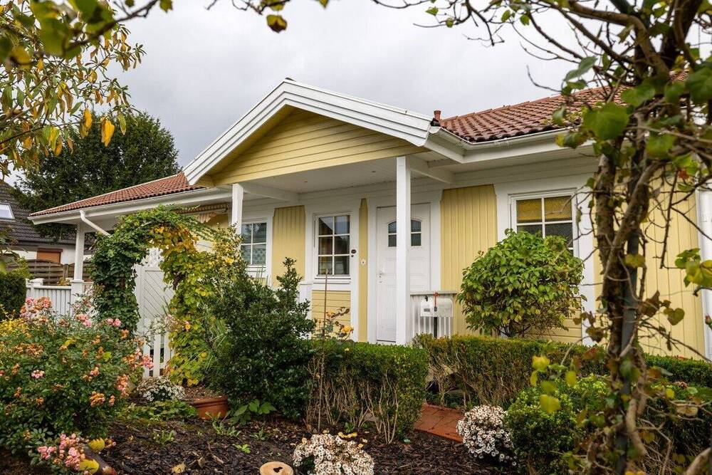 Thumbnail-*** BUNGALOW mit offener WOHNKÜCHE und idyllischer VERANDA - DOPPELCARPORT inklusive ***