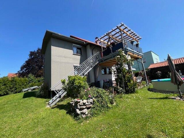 Thumbnail-Schönes Zweifamilienhaus mit großem Grundstück