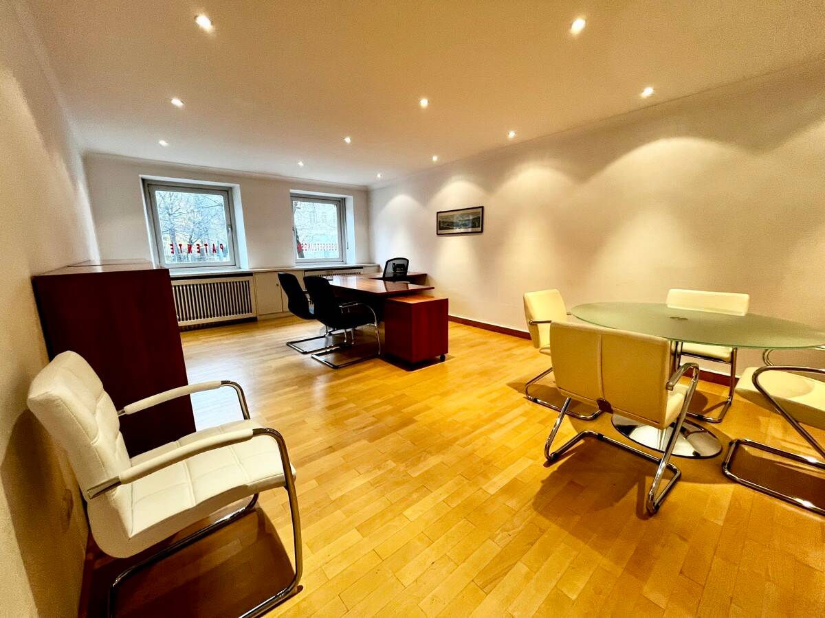 Büro 1 I