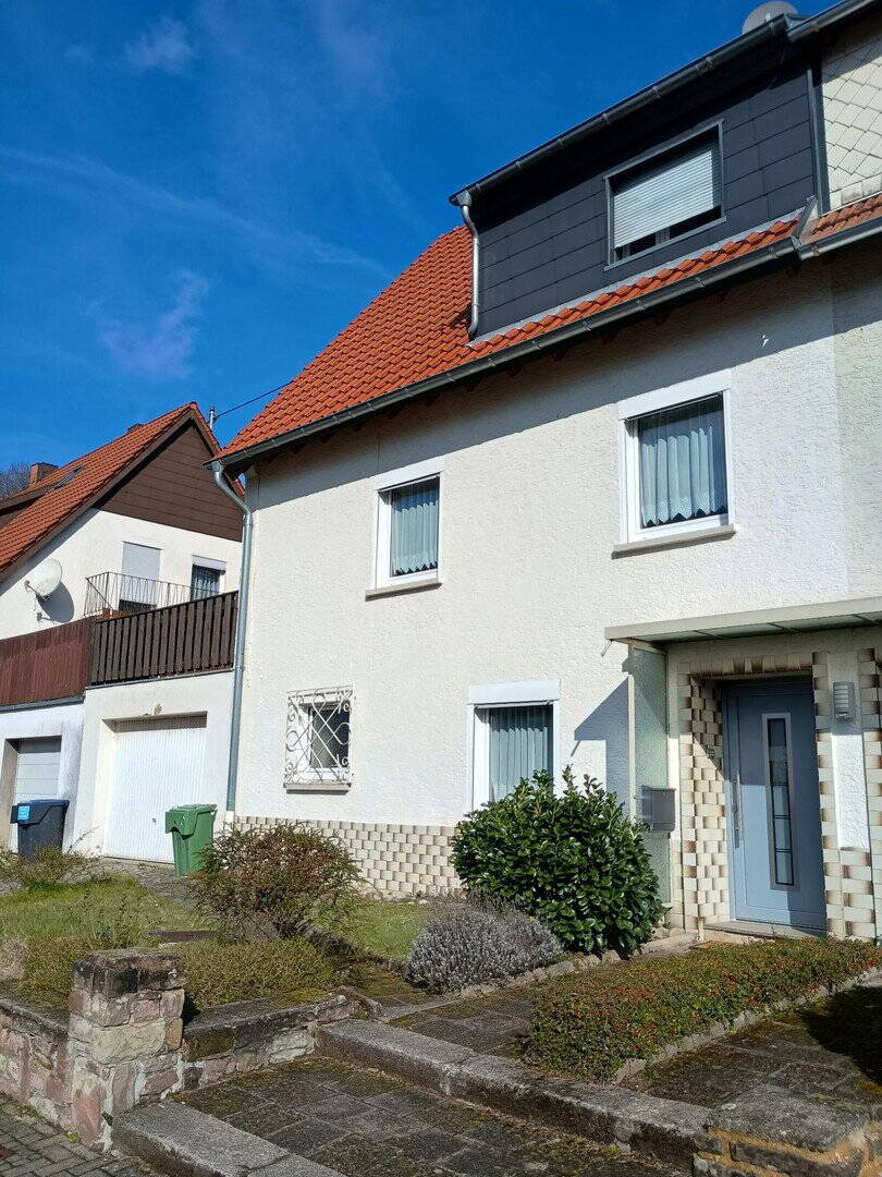 Thumbnail-Doppelhaushälfte mit Garage