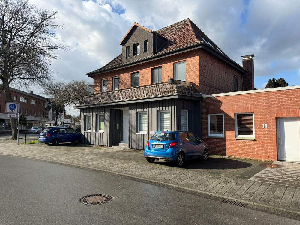 Thumbnail-Helle Dachgeschosswohnung mit vielen Dachflächenfenstern