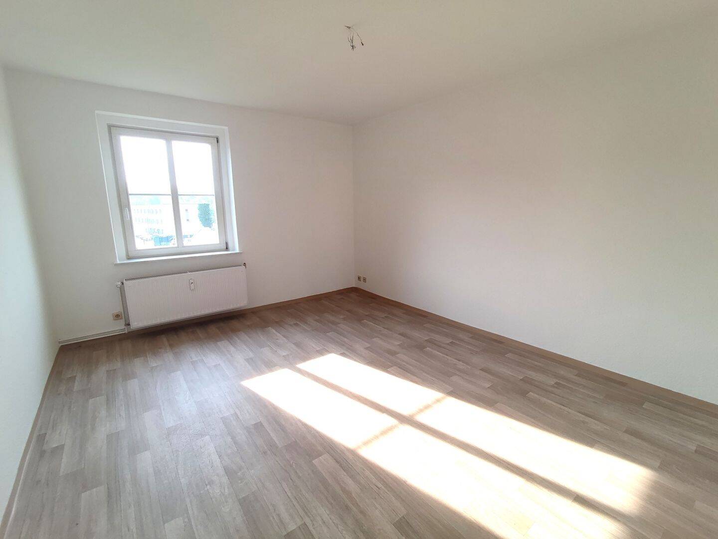 Thumbnail-Helle gemütliche 2-Raumwohnung zu vermieten!