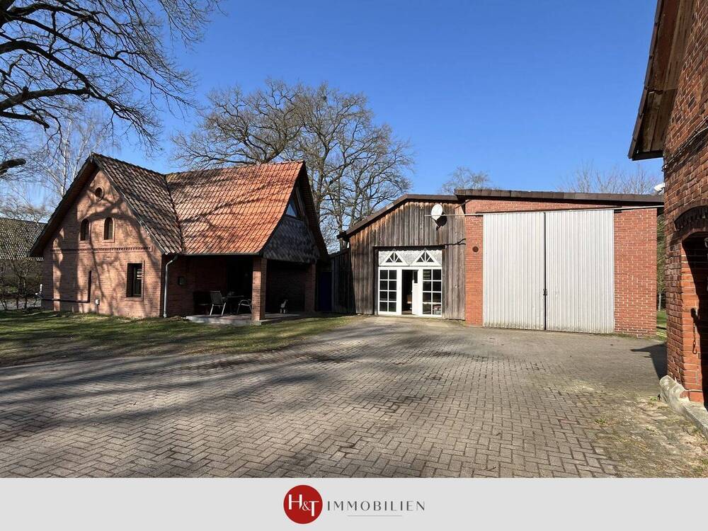 Thumbnail-Wohnhaus mit Garage, Hobbybereich & Pool - vielseitig nutzbar