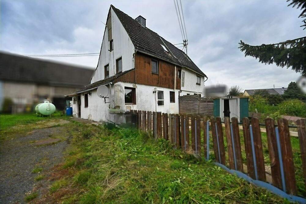 Thumbnail-Urgemütliches Einfamilienhaus mit viel Potenzial - Ihr Zuhause zum Wohlfühlen !