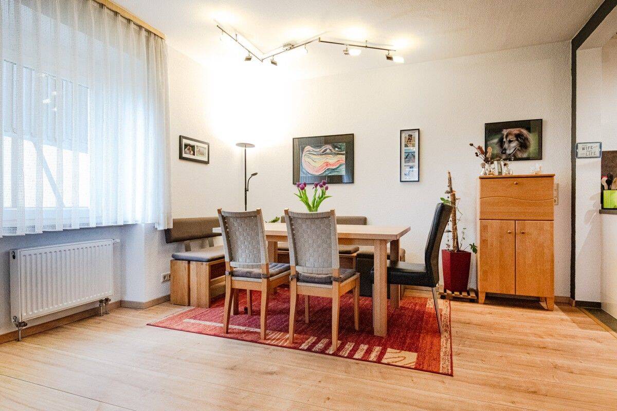 Thumbnail-Einfamilienhaus mit großer Scheune und separatem Werkstattgebäude